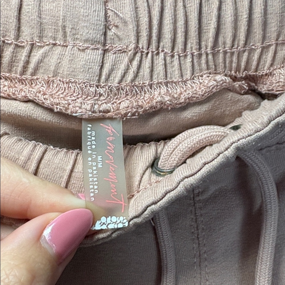 Free People All Day Everyday Pants in Mauve Swoon medium - Picture 3 of 12
